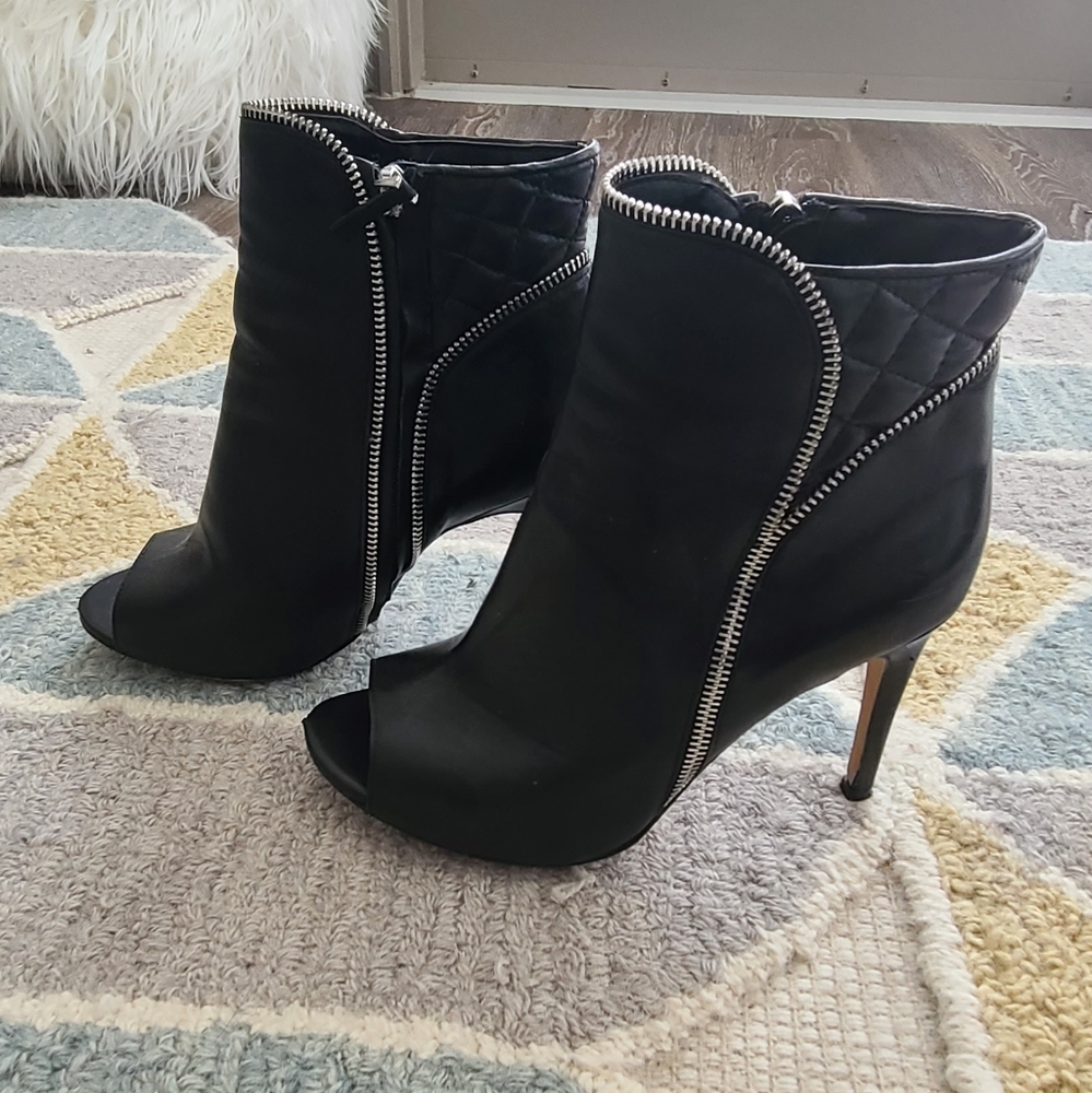 Halogen boots